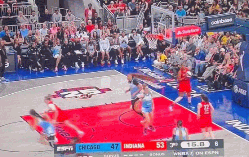 亲手报仇？?克拉克上赛季曾被里斯队友偷袭 里斯还鼓掌来着